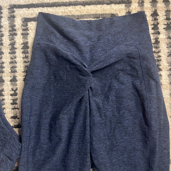 Ace sports bra (L) & Brazilian contour leggings (M) in sapphire blue - Picture 8 of 10